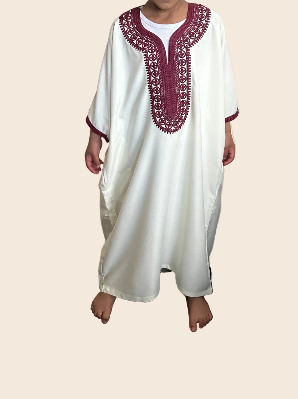 boys-white-moroccan-thobe-maroon-embroidery-front-view
