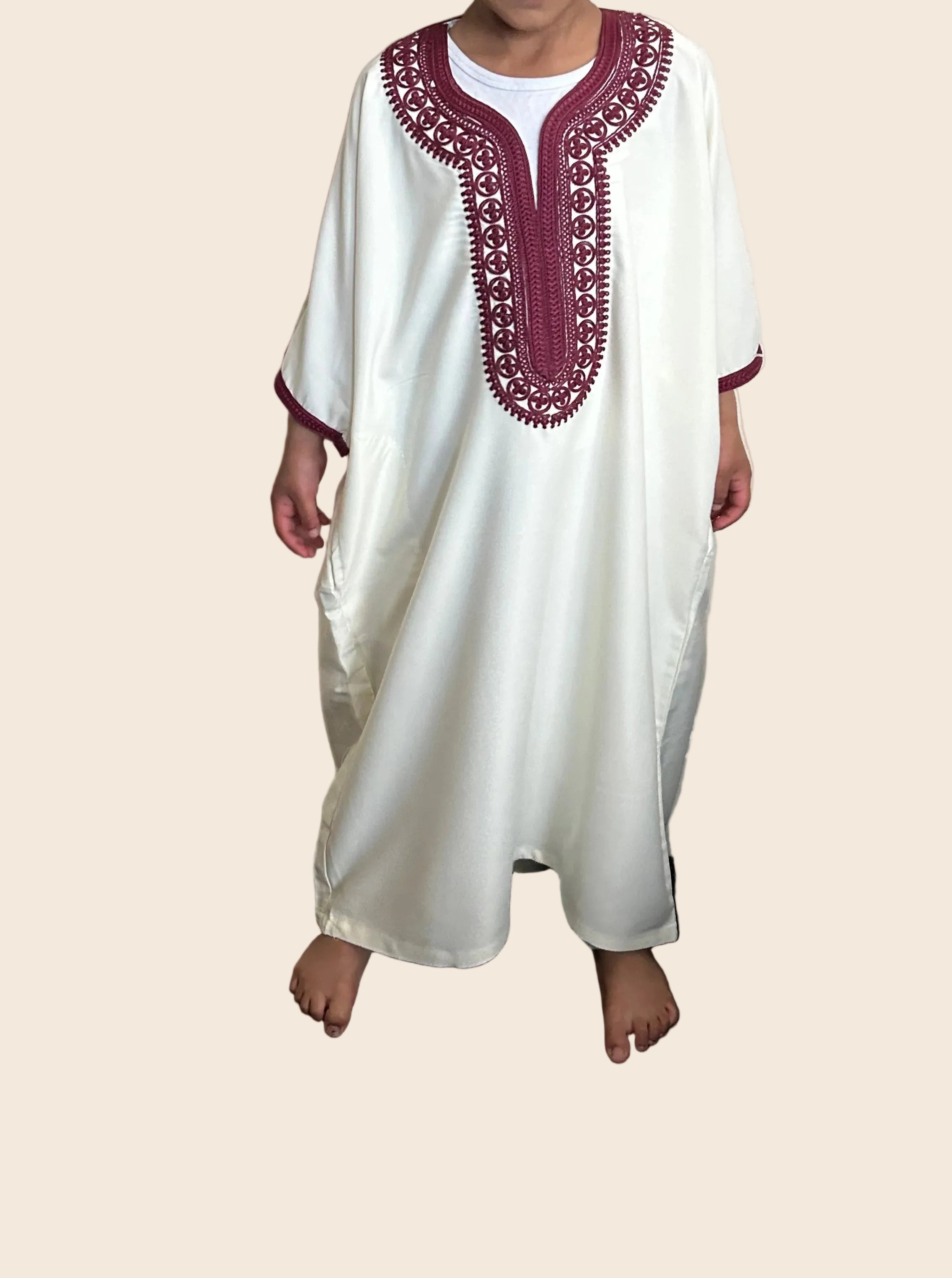 boys-white-moroccan-thobe-maroon-embroidery-front-view